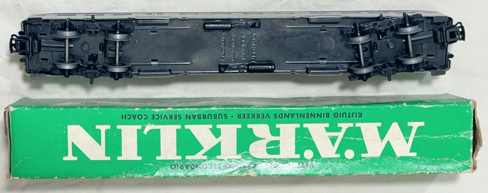 MK4943GRNOBc.jpg