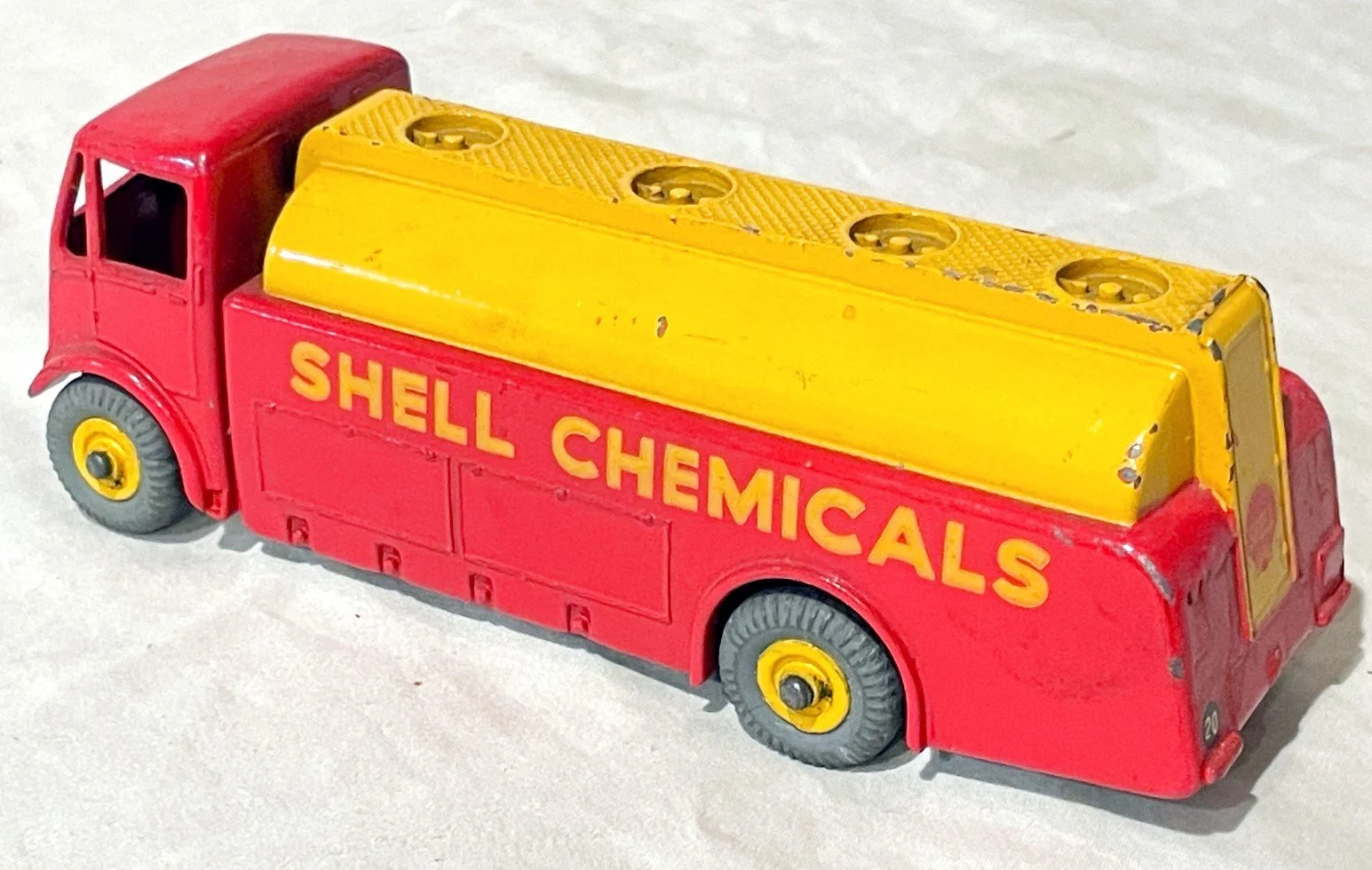 DK991SHELLa.jpg
