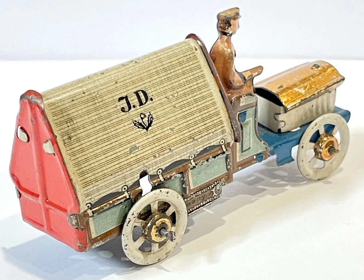 PTDISTLERCOVEREDTRUCKa.jpg