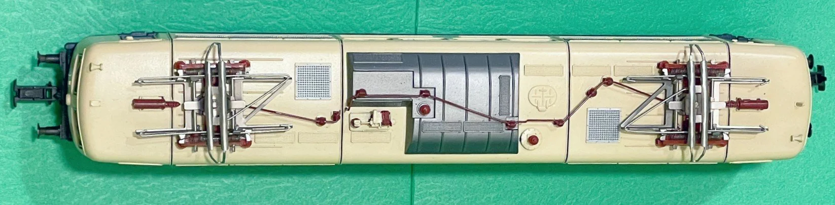 MK3058b.jpg