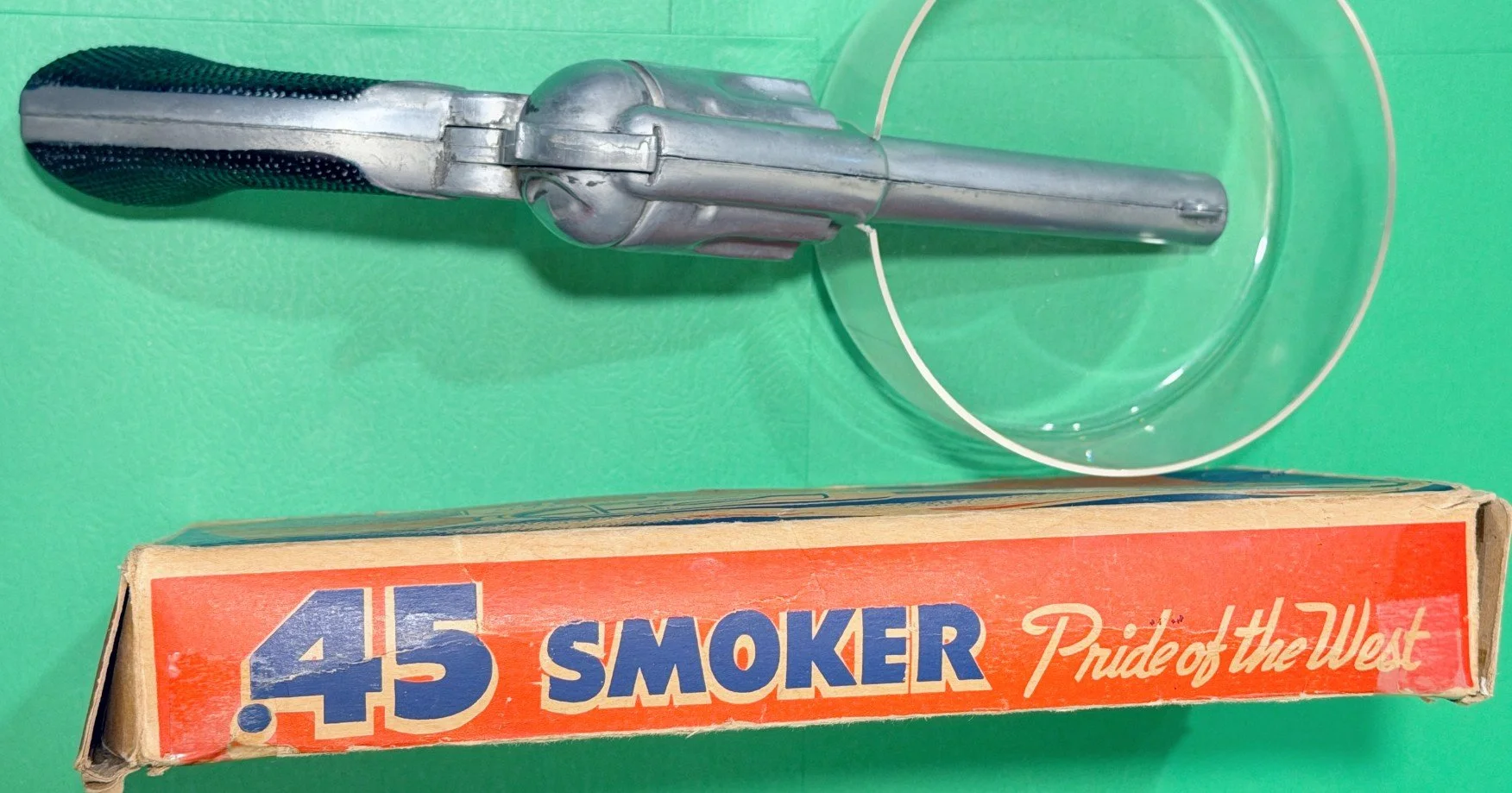 PESMOKERGUNOBb.jpg