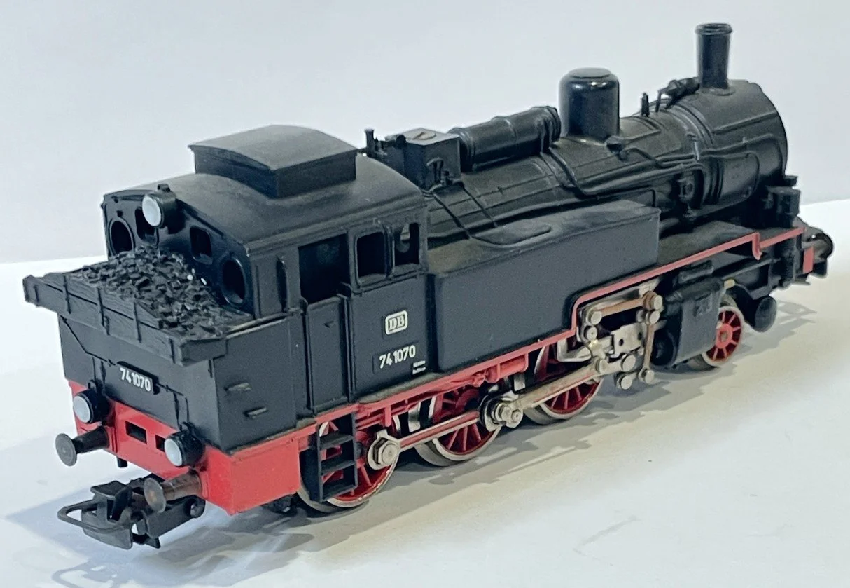 MK3095a.jpg