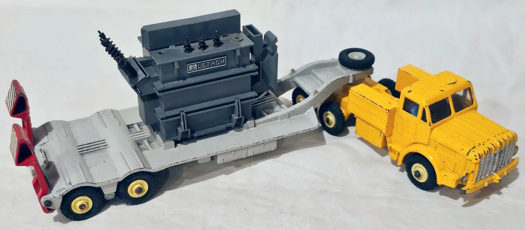 DK908a.jpg