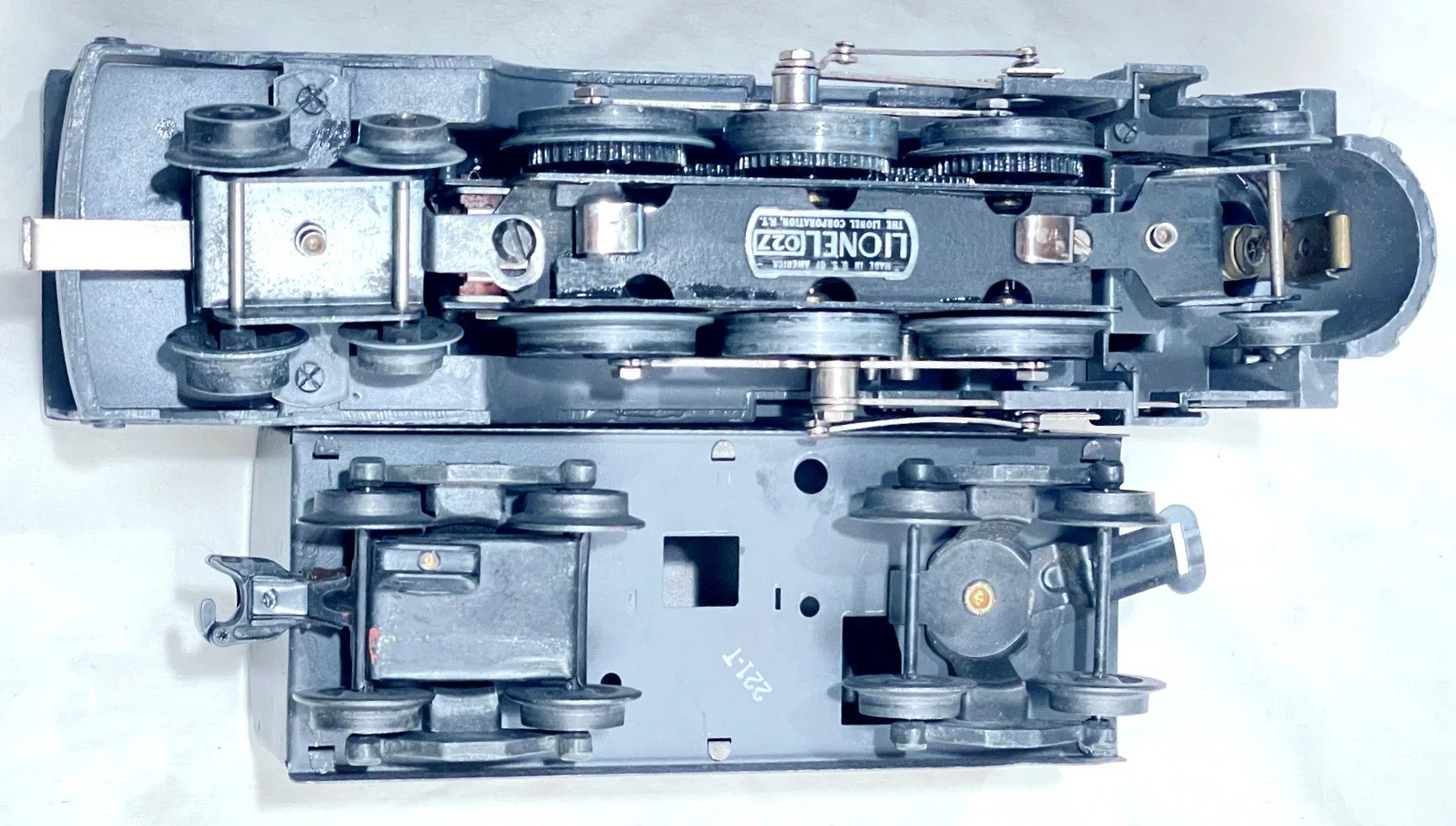 L221GRYd.jpg