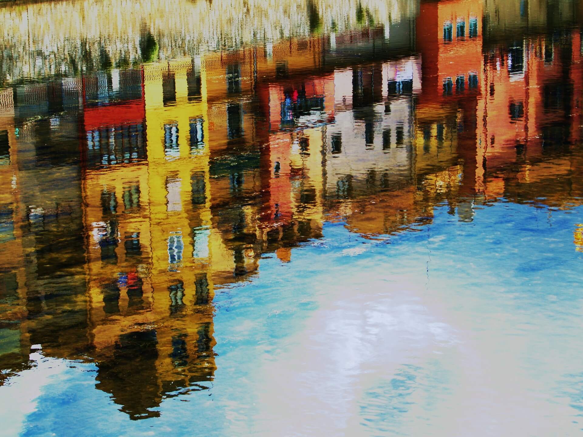 girona-1523768_1920(1).jpg