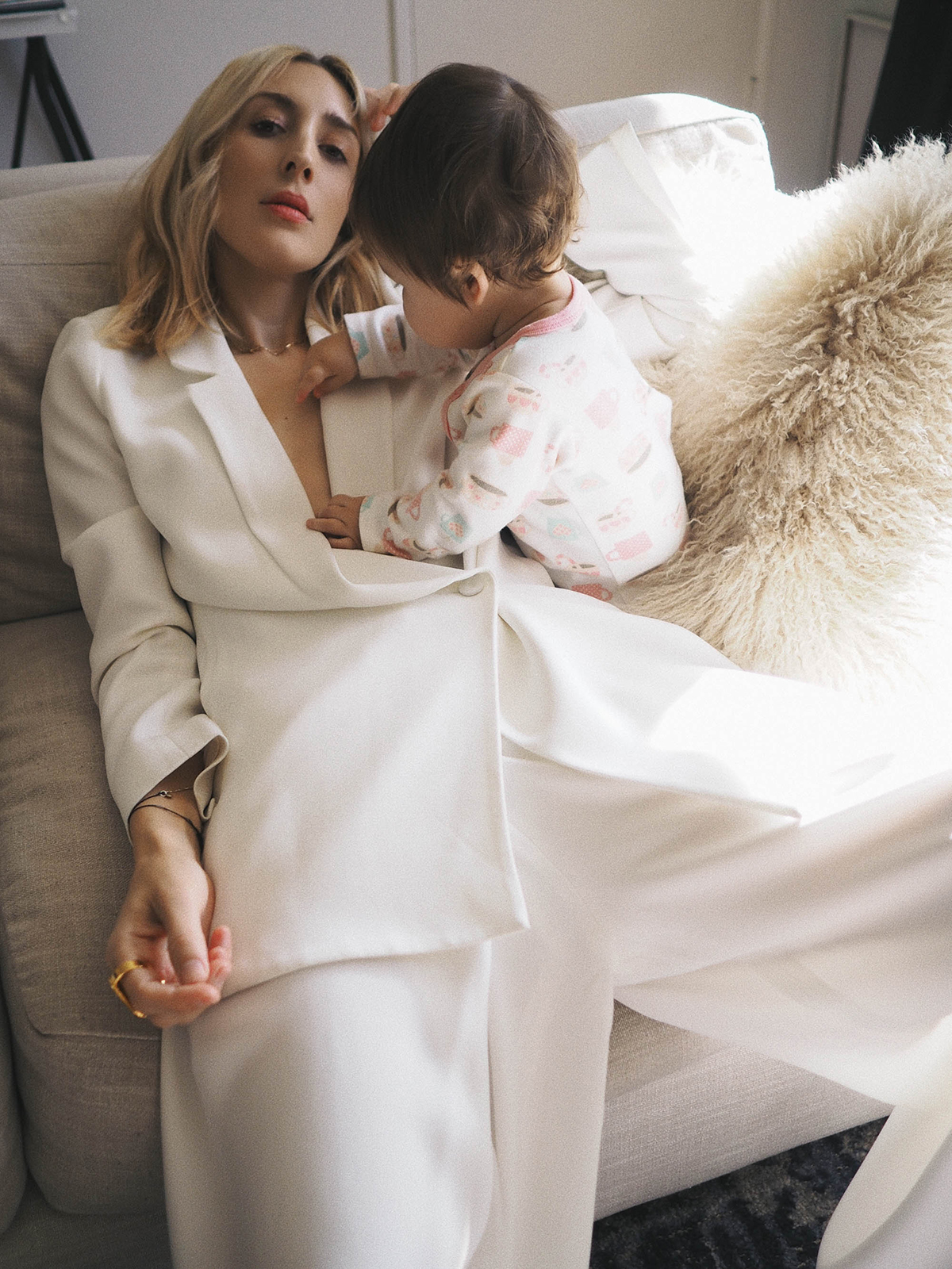 white_suiting_lola_2.jpg