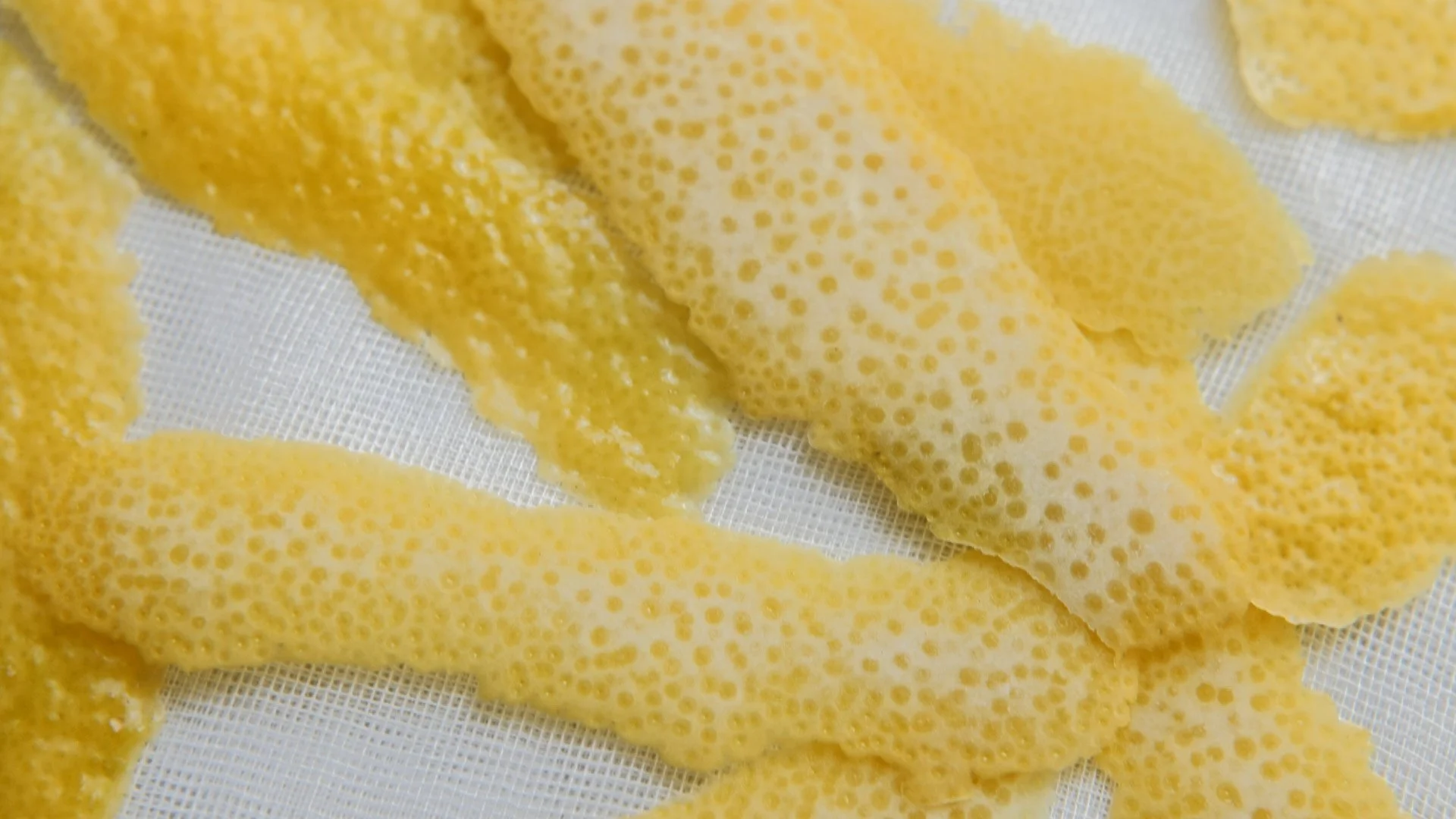 nadine-ingram-lemon-peel-strips-documentary-photography-flore-vallery-radot.jpg