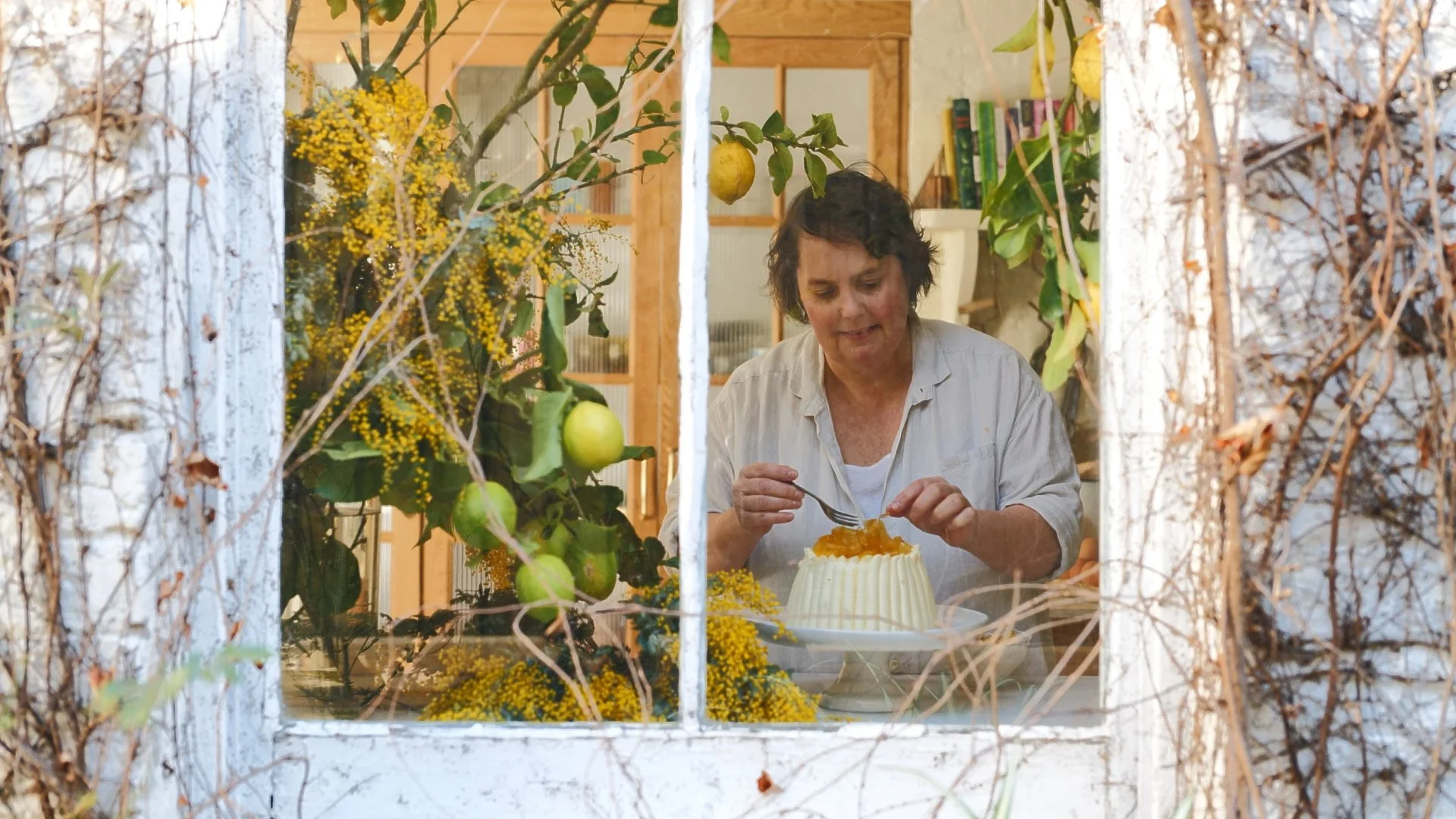 nadine-ingram-portrait-cake-documentary-photography-flore-vallery-radot.jpg