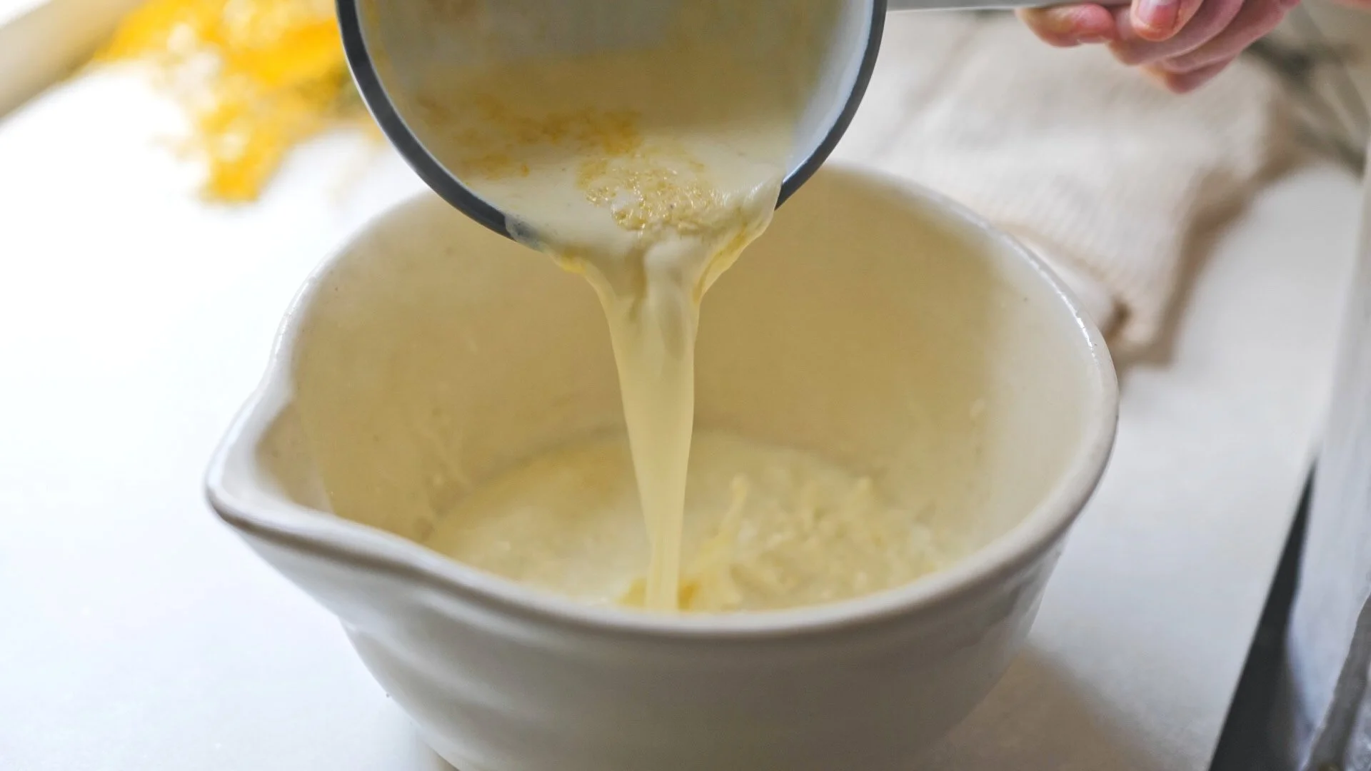 nadine-ingram-pouring-batter-documentary-photography-flore-vallery-radot.jpg