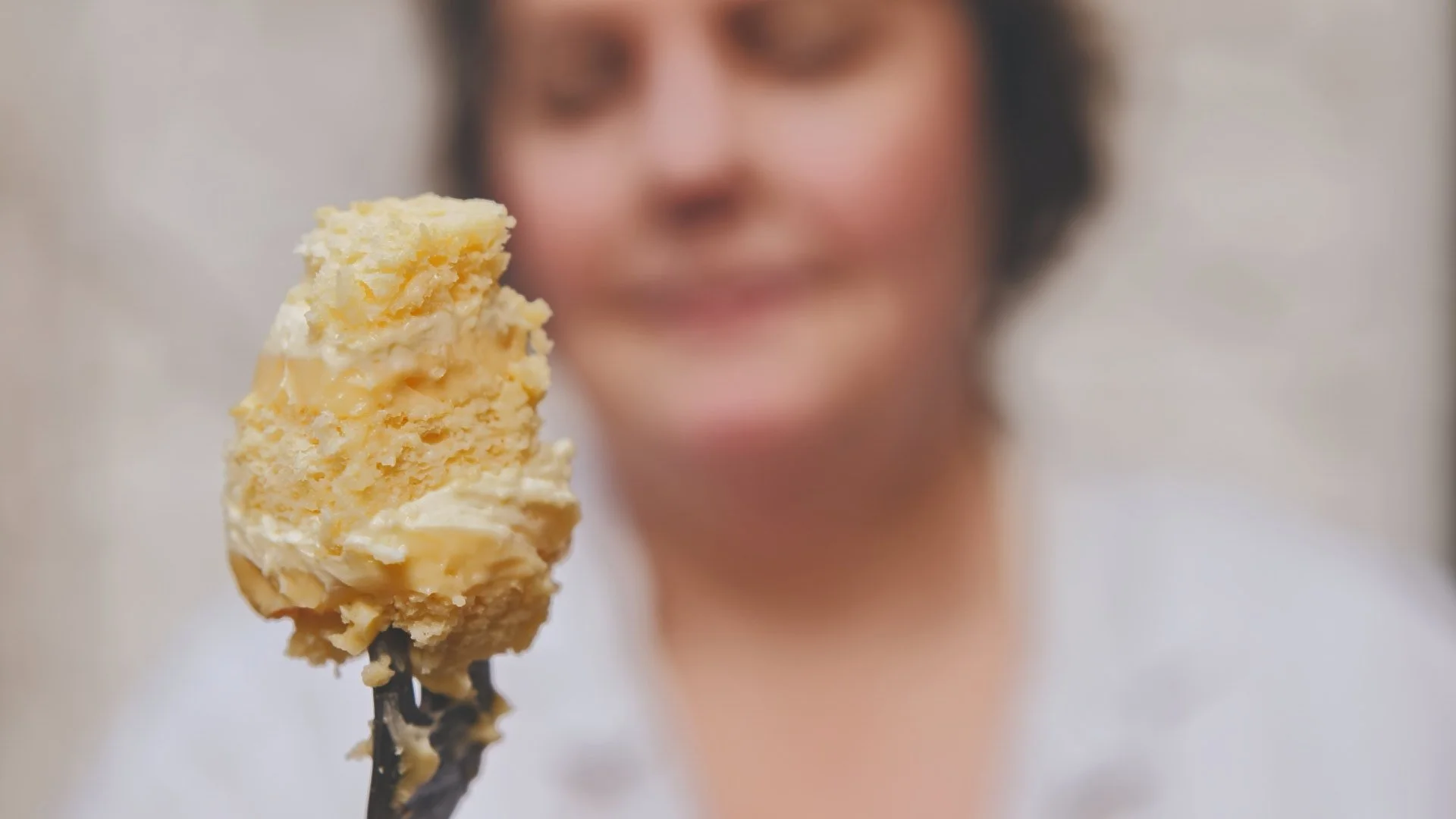 nadine-ingram-tasting-cake-documentary-photography-flore-vallery-radot.jpg