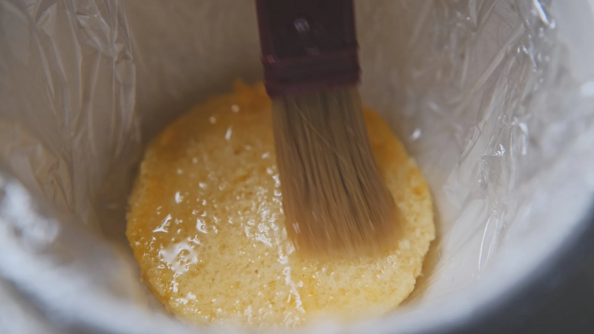 nadine-ingram-whisking-batter-documentary-photography-flore-vallery-radot.jpg