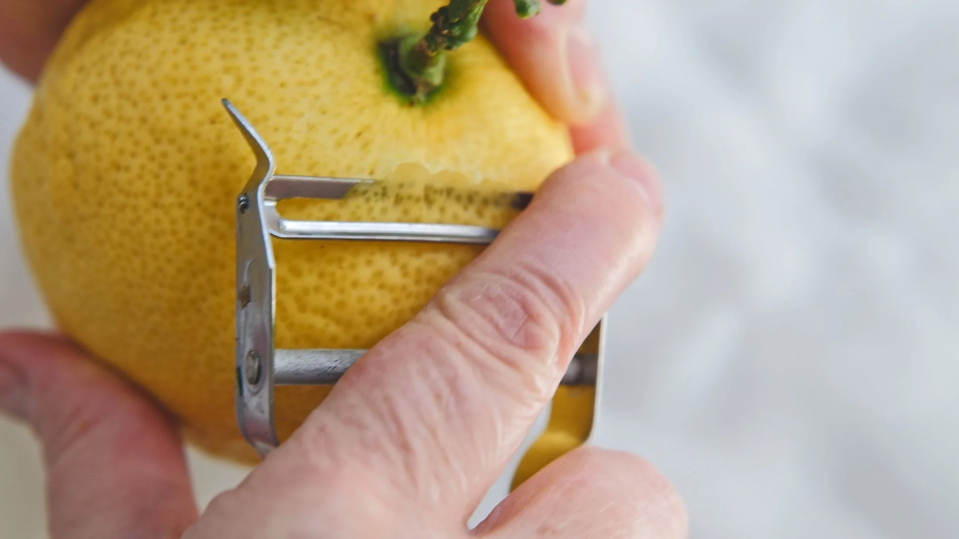 nadine-ingram-zesting-lemon-documentary-photography-flore-vallery-radot.jpg