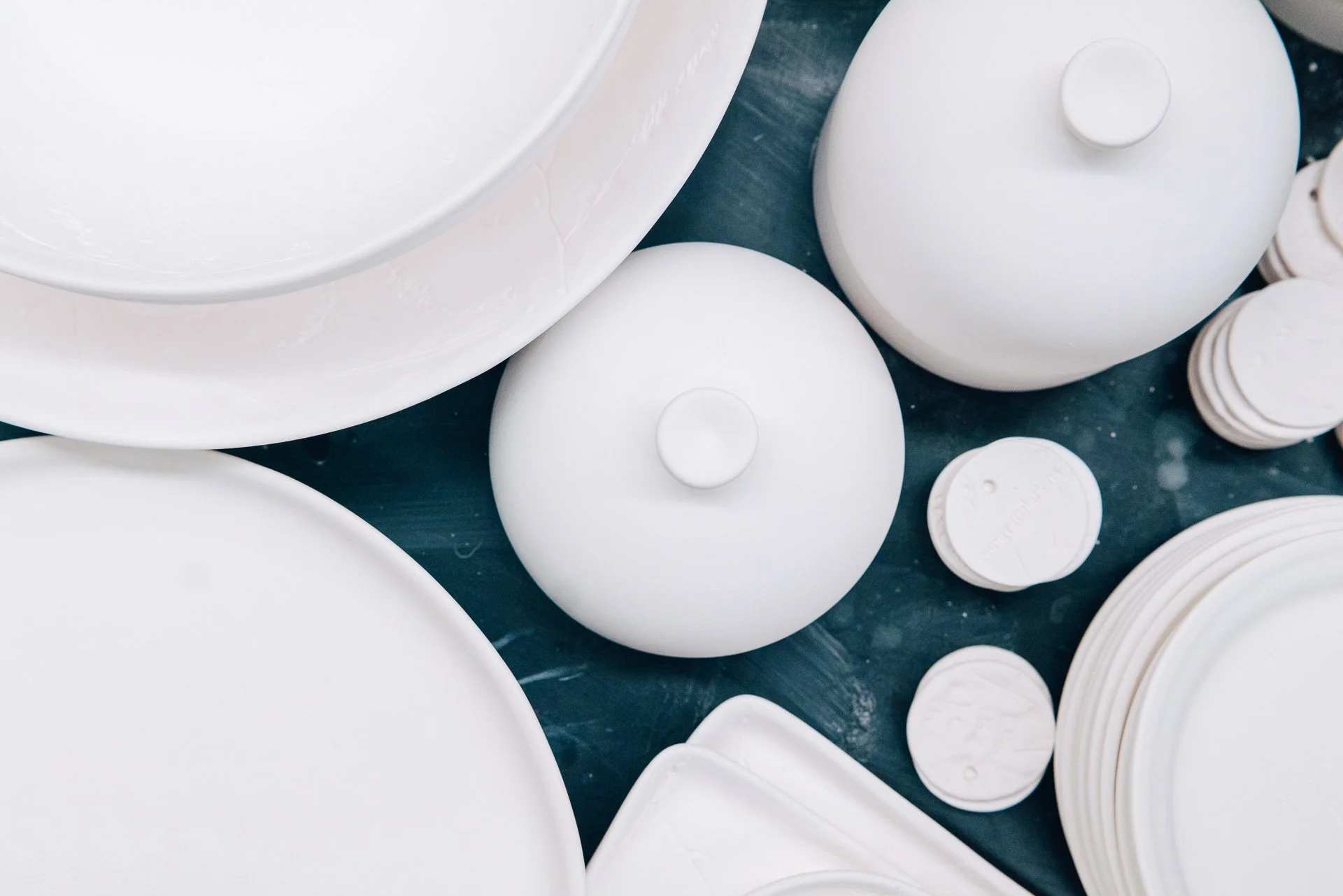 louise-martiensen-porcelain-documentary-photography-flore-vallery-radot-louisemstudio.jpg