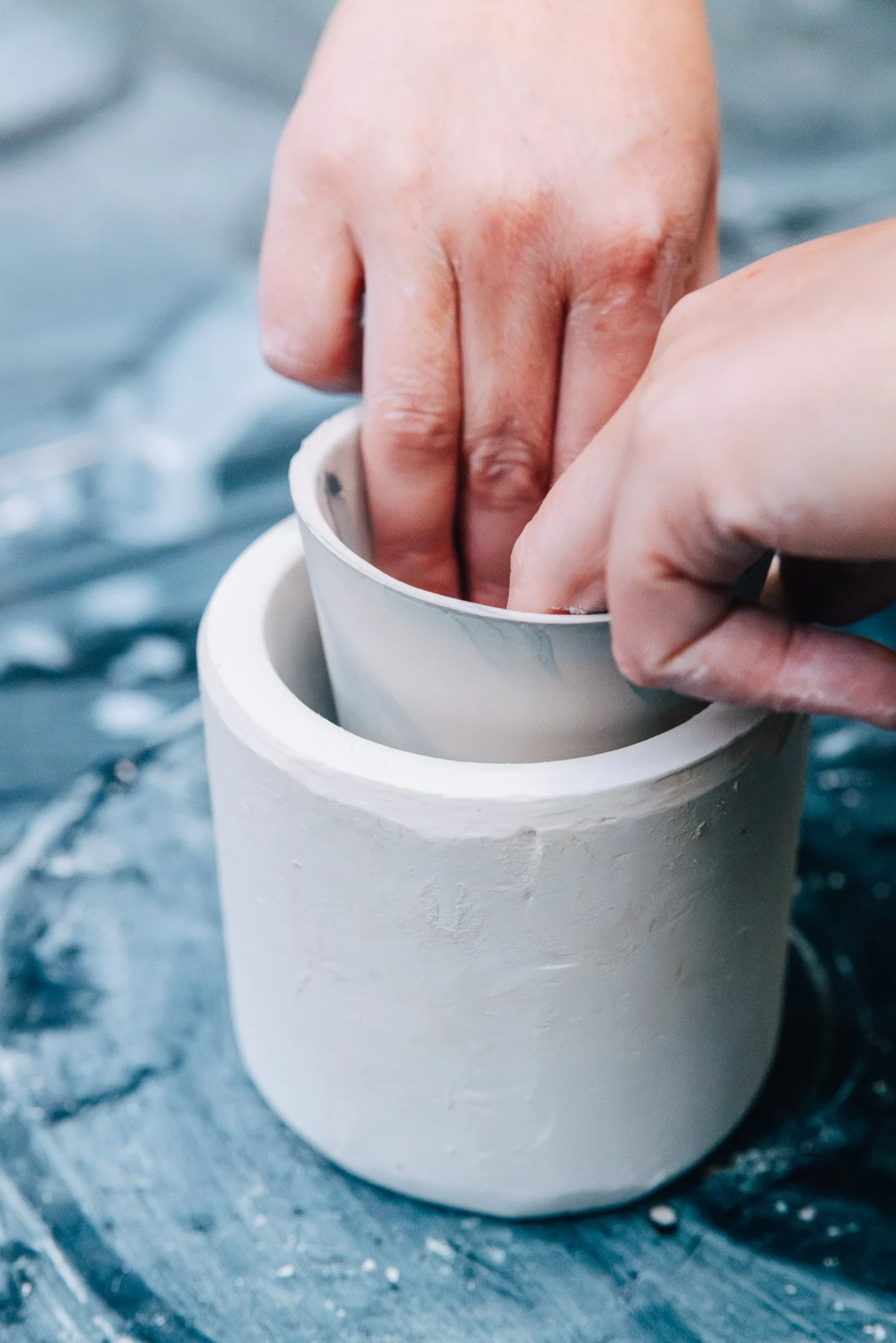 louise-martiensen- birth-of-a-porcelain-cup-documentary-photography-flore-vallery-radot-louisemstudio.jpg