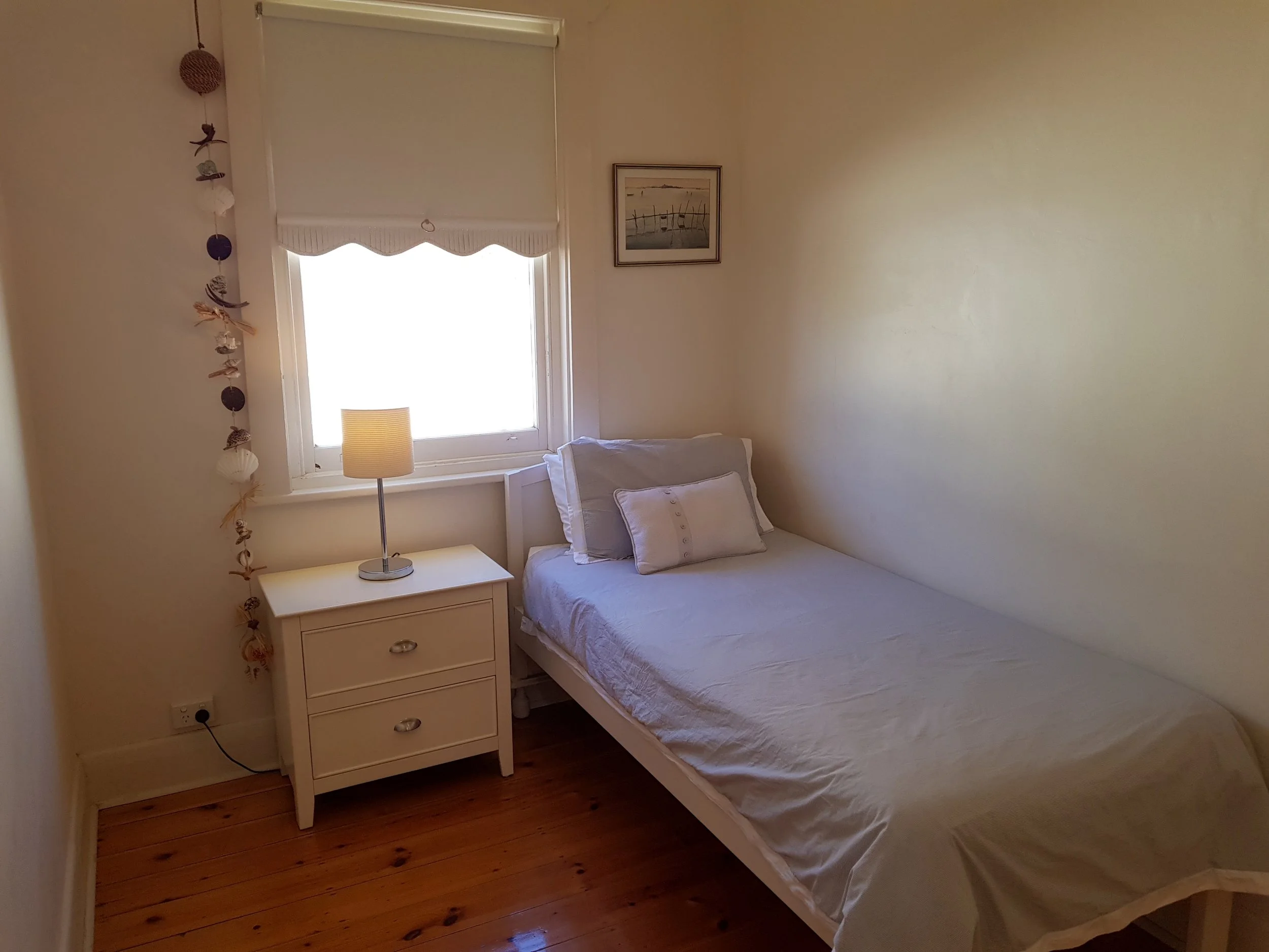 Single_bedroom.jpg
