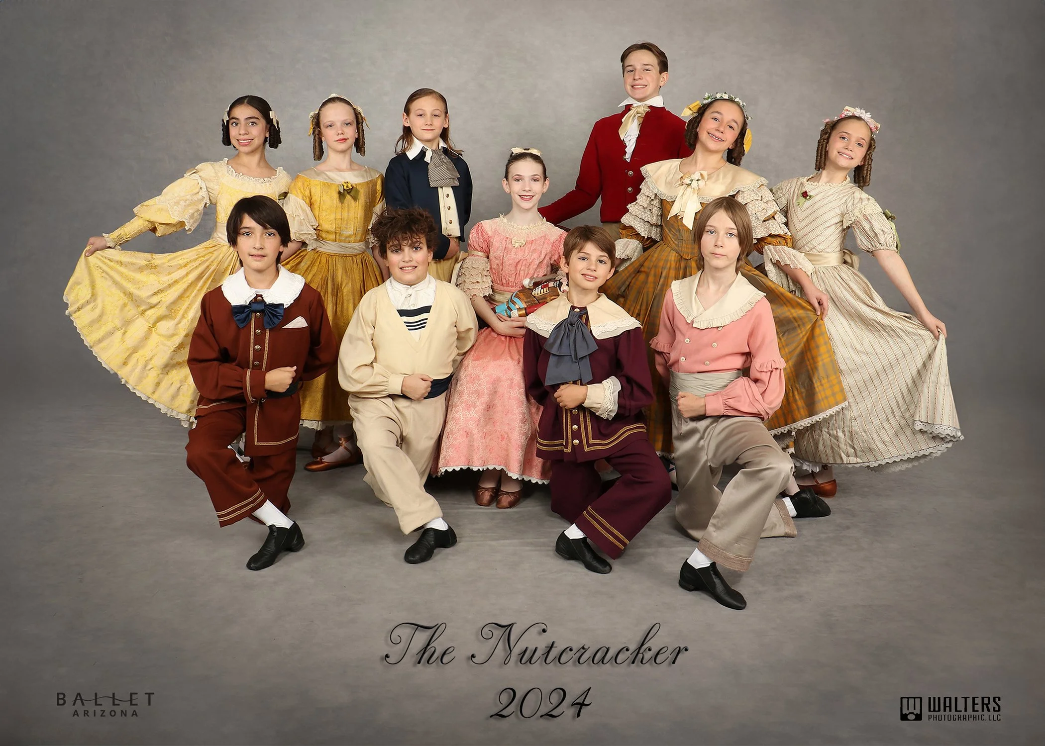 GOLD PARTY SARAH QUINN.jpg