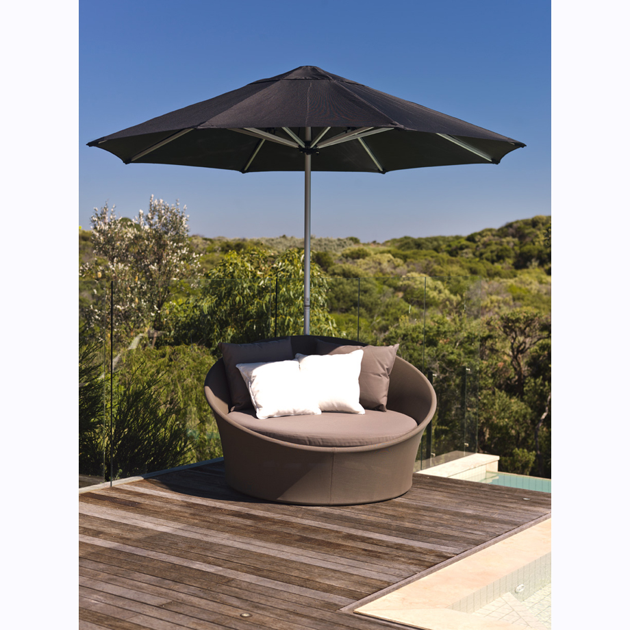 2.8m-Octagonal-Cafe-Series-Umbrella.jpg