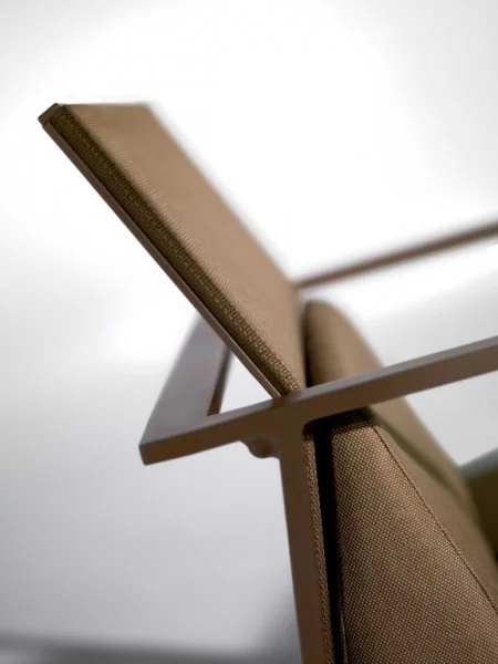 2011-3-ChairCloseUp1-e1334000477595.jpg