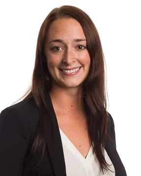 JILLIAN JACKSON PRESIDENT Prior to joining Foster, Jillian worked as a Sales Operations Manager for the lifestyle retailer Anthropologie. It was during this time that she discovered her passion for people management and learning how to engage, inspire, and motivate employees through effective leadership. She believes that LMS provides opportunities for members of the Foster community to build and grow their soft skills to become better leaders in the future. Jillian holds a B.A. in Anthropology from Georgetown University. Outside of Foster, she enjoys rock climbing, ballet, doing puzzles, and cuddling with her pets.
