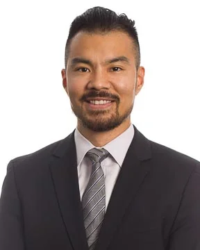 DERIK KUMAGAI Hometown: La Cañada Flintridge, California Describe Yourself in 15 words or less: Collaborative leader and financial services professional looking to make a social impact through sports. Why Leadership in LMS: I was inspired to take on a leadership role for three reasons: 1.) Challenge myself think creatively and resourcefully 2.) Learn and grow as a leader and 3.) Give back to the Foster community.