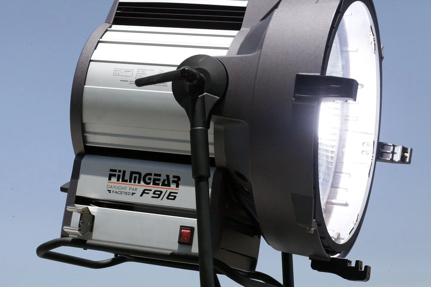 Filmgear&reg;'s  Daylight F9/6K certainly knows how to bring the heat! 🌡️
https://www.youtube.com/watch?v=oWI8CN7jpKg
323.780.8880
www.filmgearusa.com

#filmgearusa #setlighting #lighting #cinematography #filmmaker #IATSE600 #IATSE728 #film #grip #l