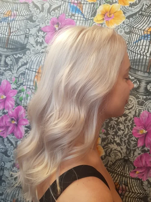Colour by Louise (achieved using highlights, toner and Olaplex)