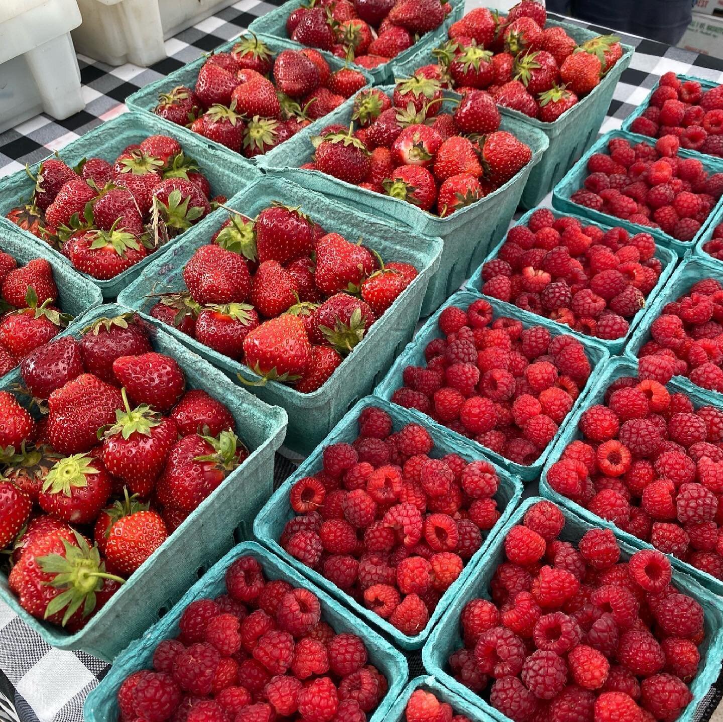 Can’t wait fir week three of the market. It’s gonna be a gorgeous evening. Live music 5:30-7:30. Grab some food and join us.  Market runs from 4-8