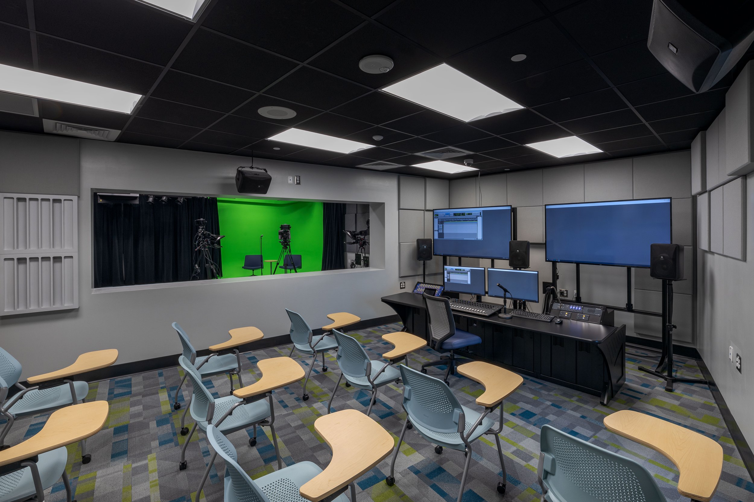 CooperRiver CAS_Classroom-VideoMedia-1_HiRes.jpg