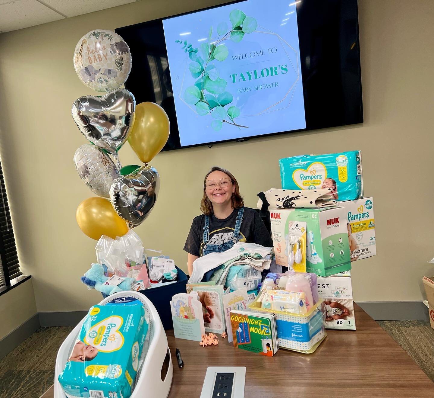 The Brownstone team had a great time celebrating Procurement Manager Taylor Neeley and Brownstones newest addition who will be arriving in the next few weeks. Join us in wishing Taylor a safe delivery and healthy baby.