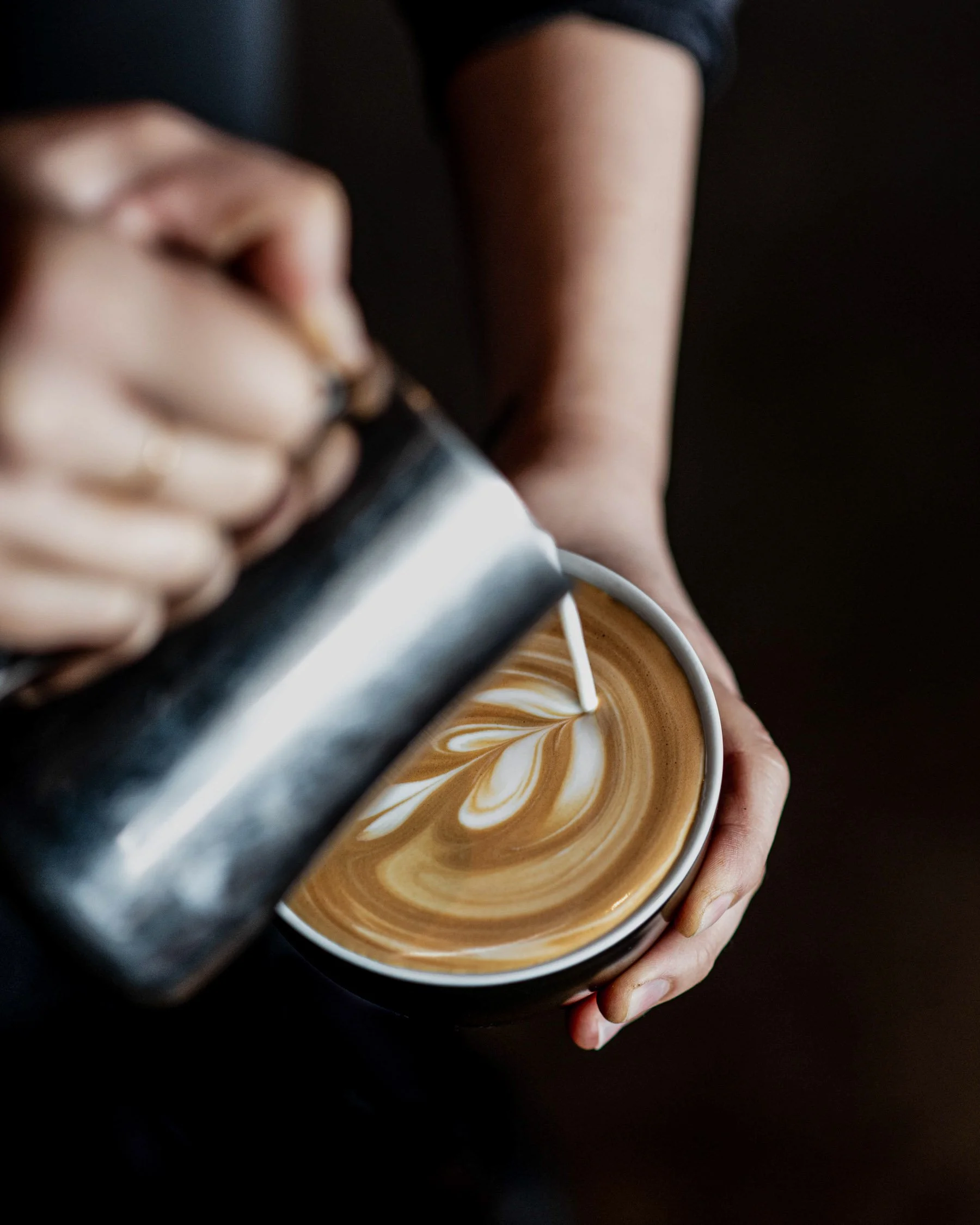 BODEGA_latte_pour_Ana.jpg
