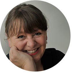 joannesasvari-picSmCircle.png