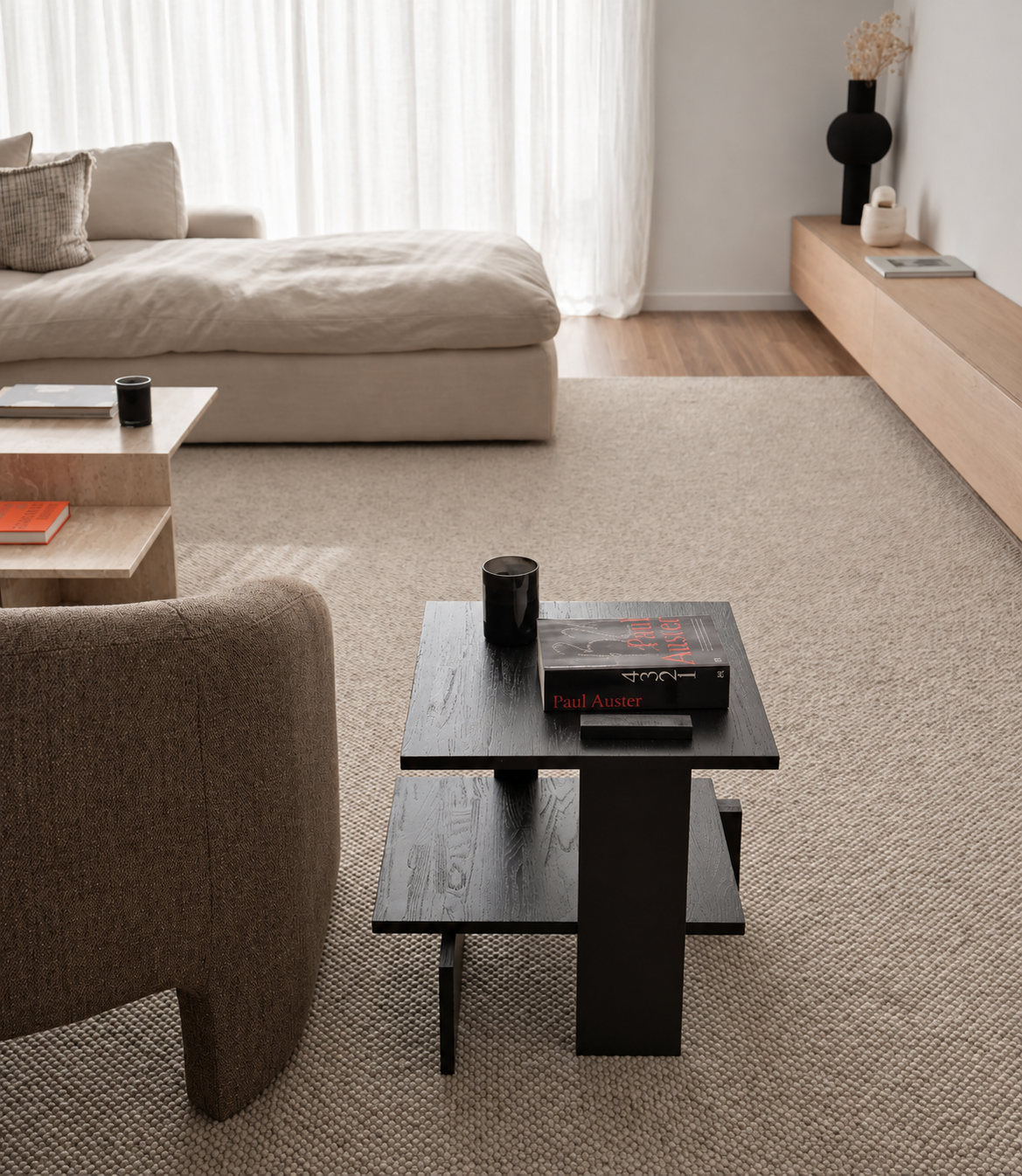 quinta-do-pinhao-sala-de-jantar-design-interiores_Calm Neutral Living Room with Sculptural Table.png