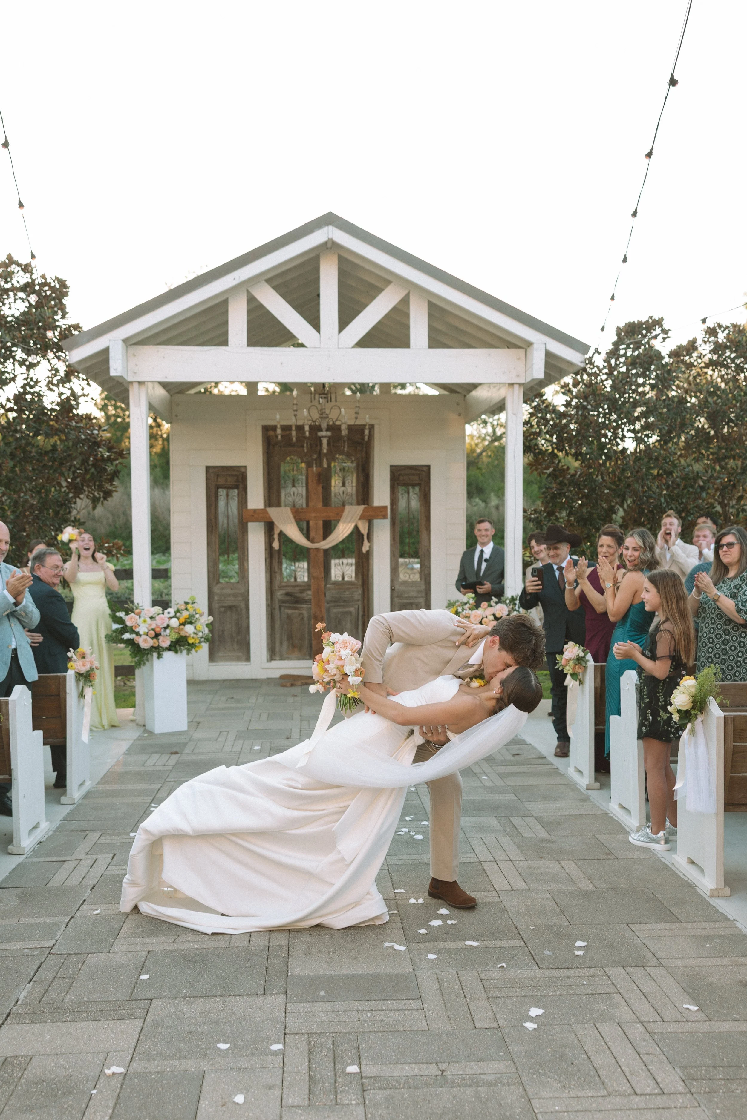 Taylor_Mills_Photography-elise_and_brennans_wedding_the_berry_barn_amite-158.jpg