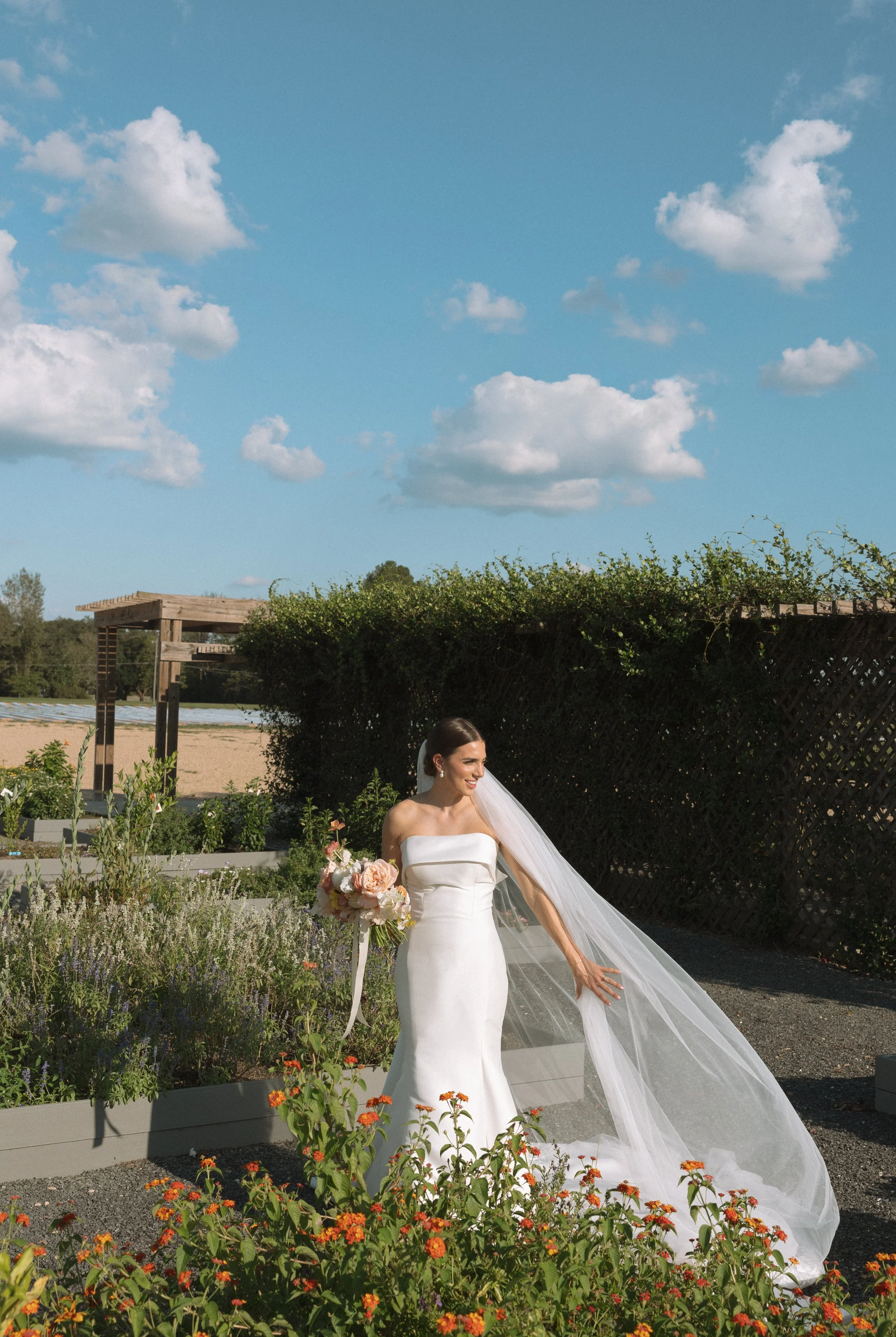 Taylor_Mills_Photography-elise_and_brennans_wedding_the_berry_barn_amite-104.jpg