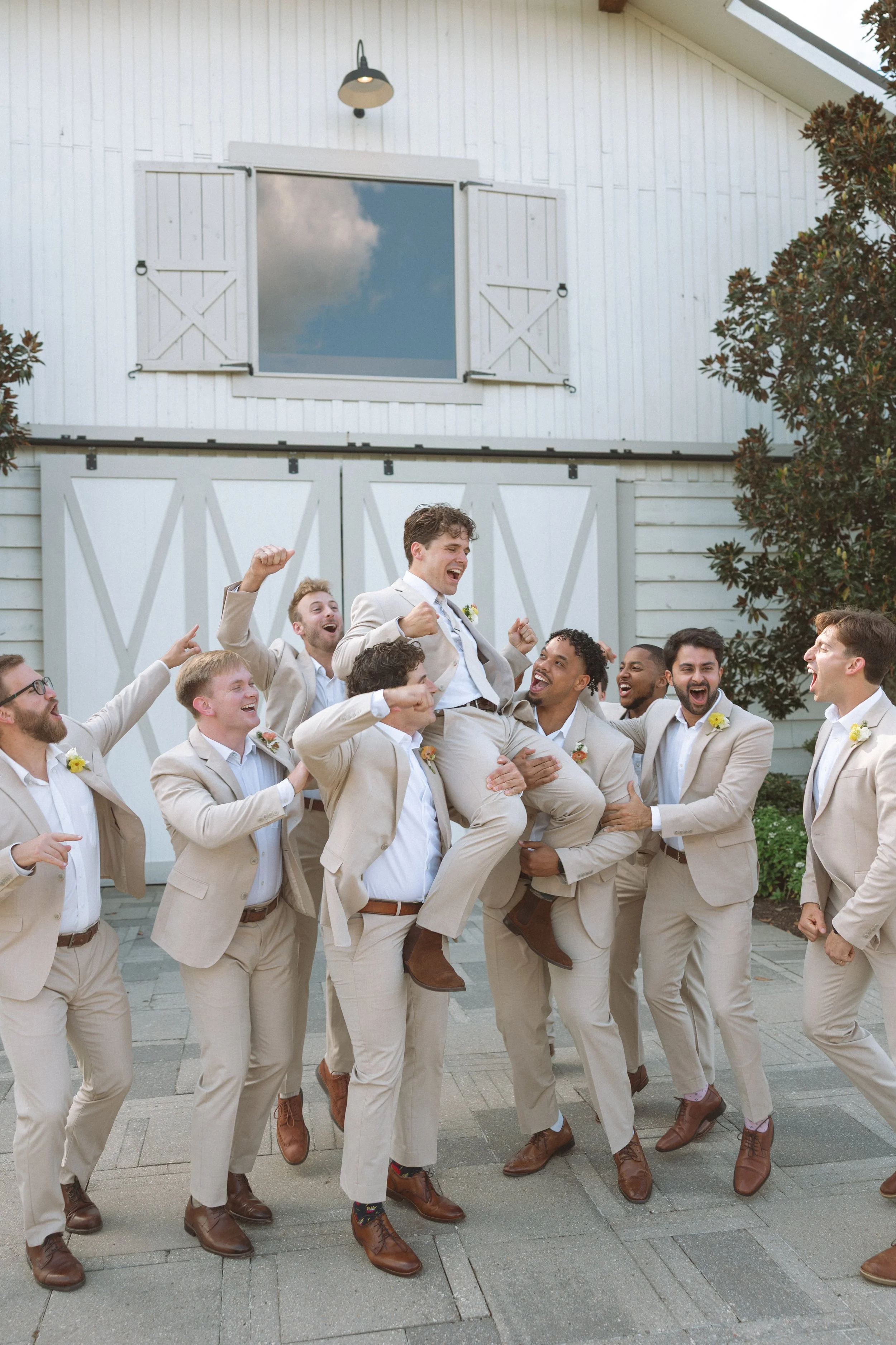 Taylor_Mills_Photography-elise_and_brennans_wedding_the_berry_barn_amite-17.jpg