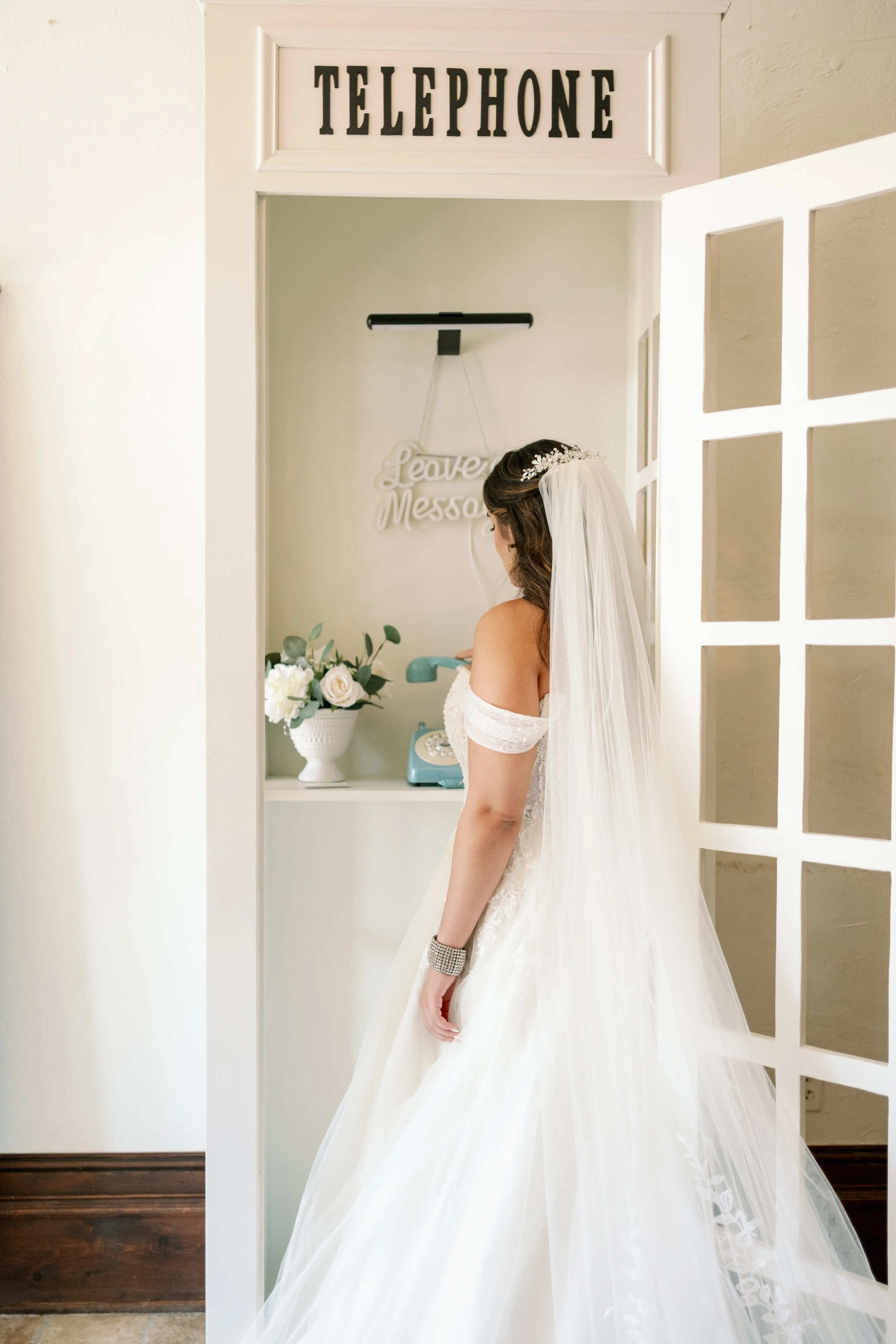 What a “Content Creator Bride” Wedding Looks Like in 2026