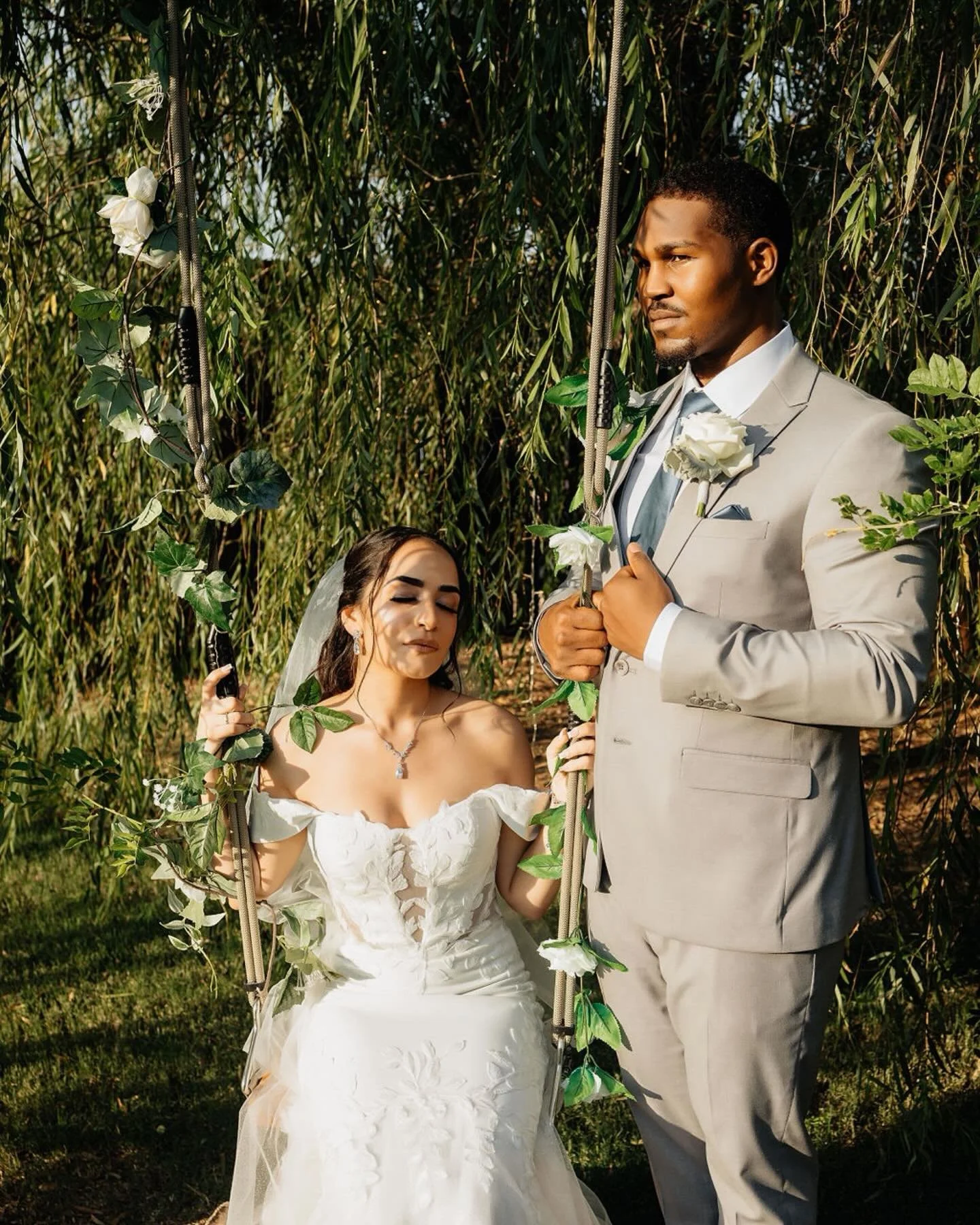 There&rsquo;s just something about golden hour in the garden ✨

The willow trees, soft evening light, and quiet moments in between make our outdoor spaces feel almost unreal.

Rose Briar Place was designed for couples who want their wedding day to fe