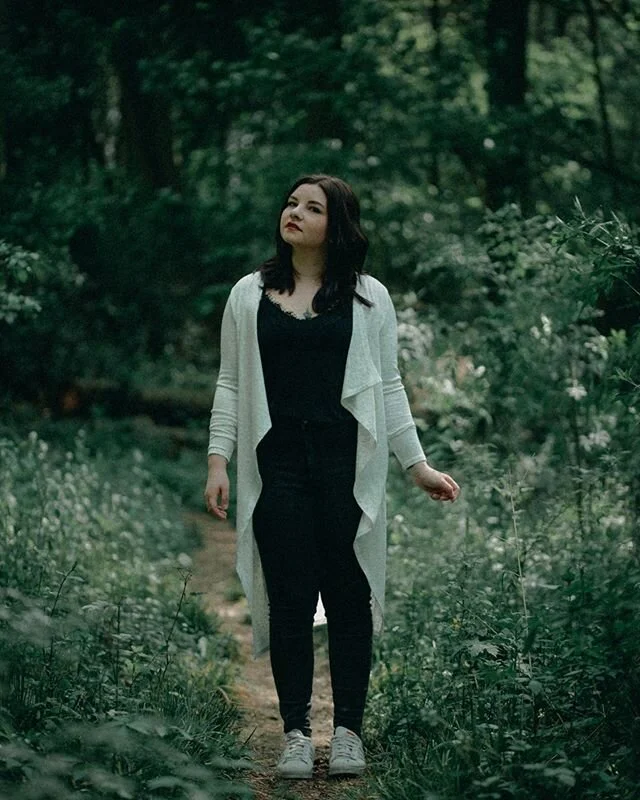 into the woods w/ @maancly 🌿