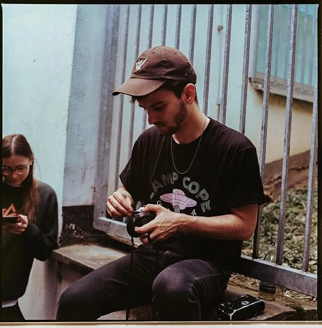 w/ @minority95 and his beautiful AE-1 Programm 🖤

Hasselblad 500c/m || Kodak Ektar 100
__________________________________________________

#saturdaysmag #photocinematica #streethoney #embracethegrain #nograinnoglory #apricotmagazin #lookslikefilm #f