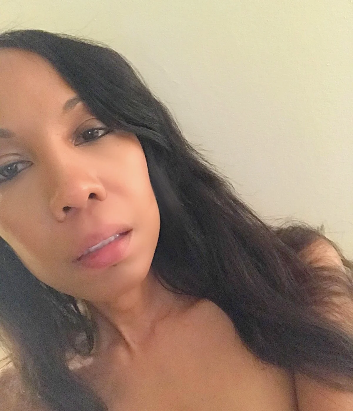 HOW TO OPEN YOUR HEART TO RECEIVE LOVE & ABUNDANCE
