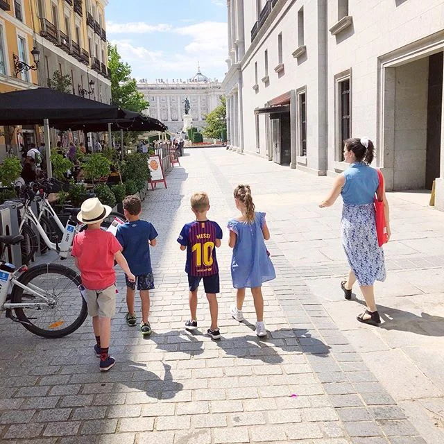 We had so much fun exploring and enjoying local treats on our scavenger hunt with @devour_tours through Madrid yesterday! 🇪🇸 #Madrid #spain #explore #travel #travelblogger #kidblogger