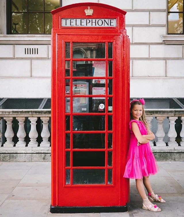 At last! I just put the finishing touches on my blog post about the full week we spent in London right after we got out of school. We had so much fun - I hope you&rsquo;ll read! Link in bio. Photo by Jimmy in London for @flytographer #london #visitlo