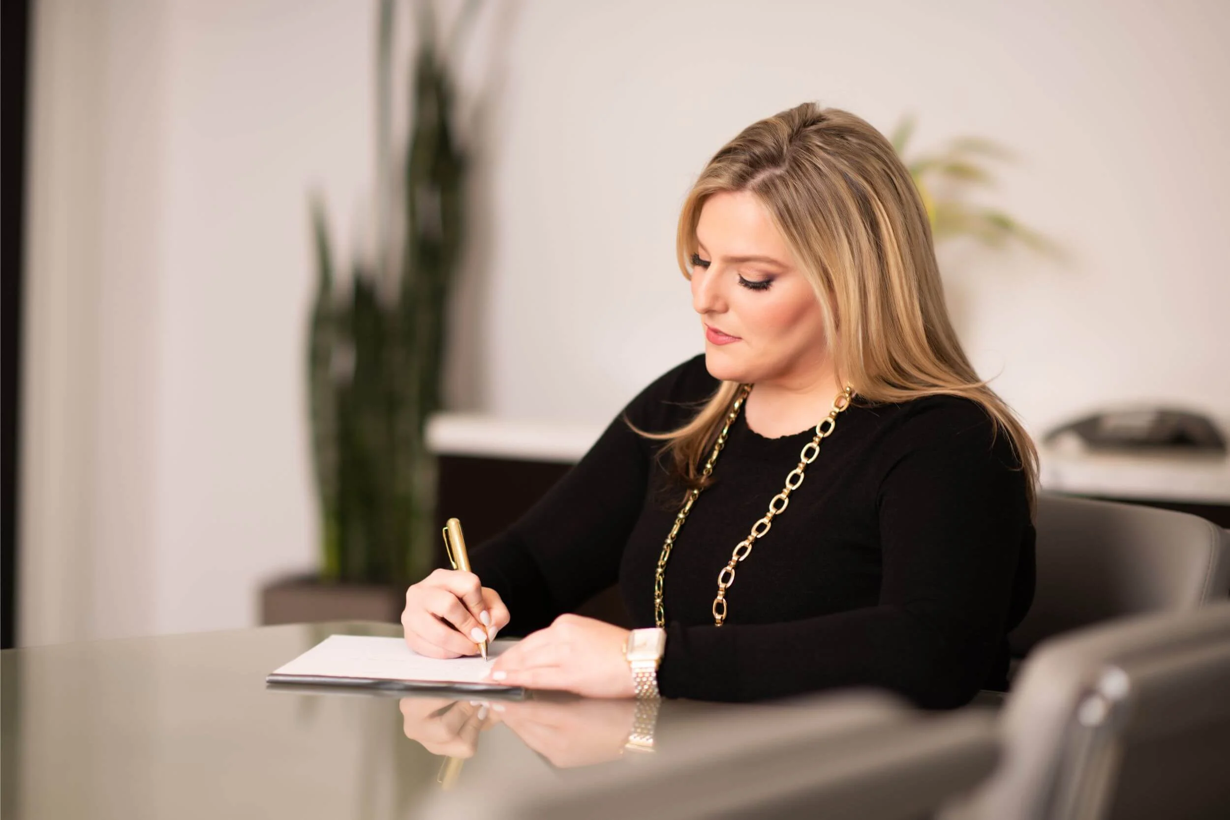Sara Singer Headshots Branding by Graciela Valdes 9.jpg