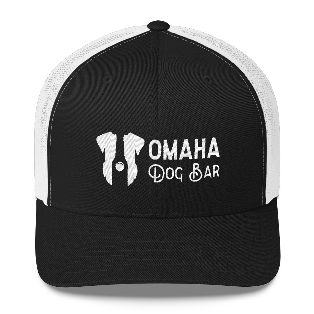 horizontallogo_mockup_Front_Black-White.png