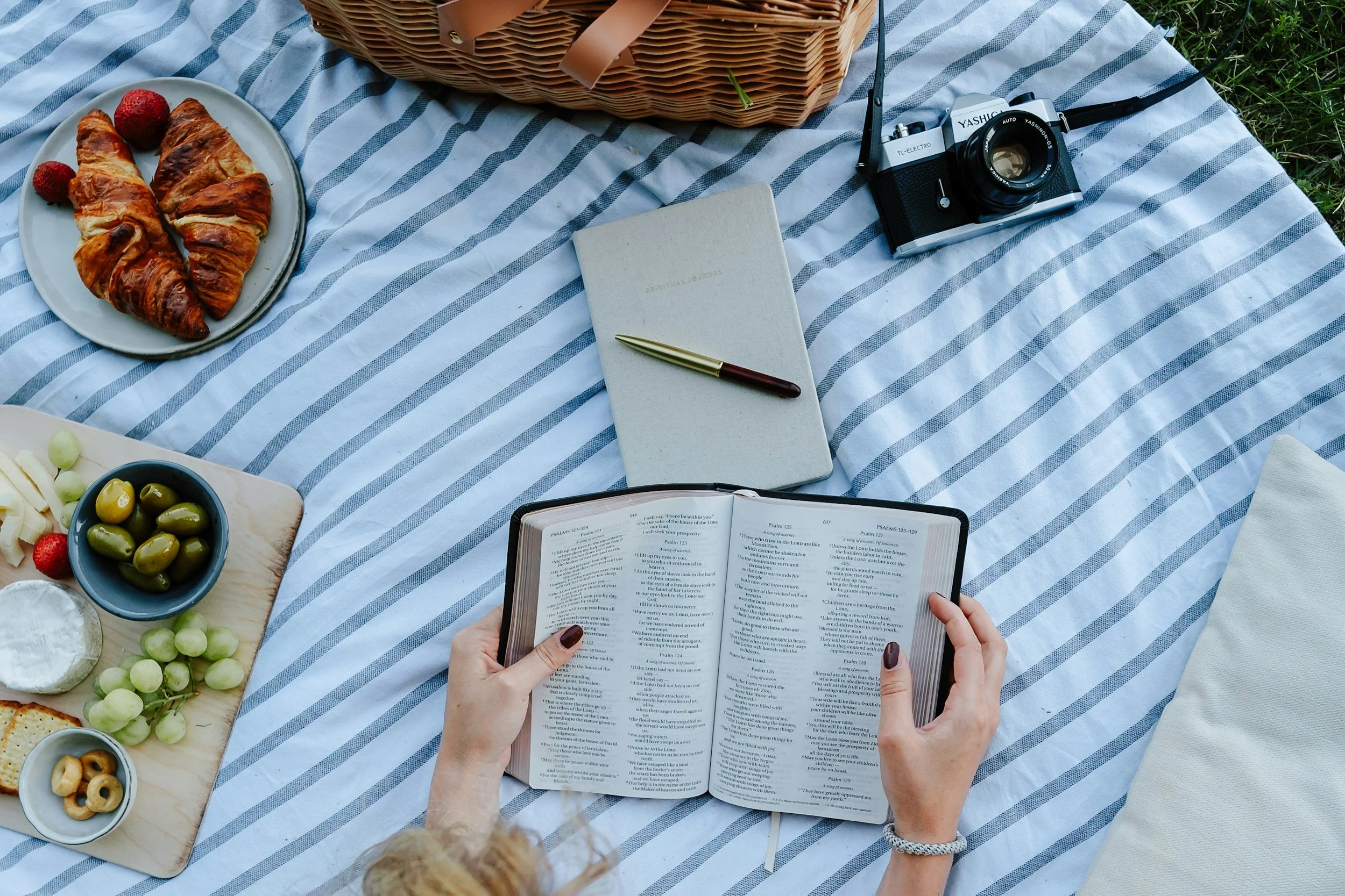 Worship &amp; Picnic at Liza Jackson Park