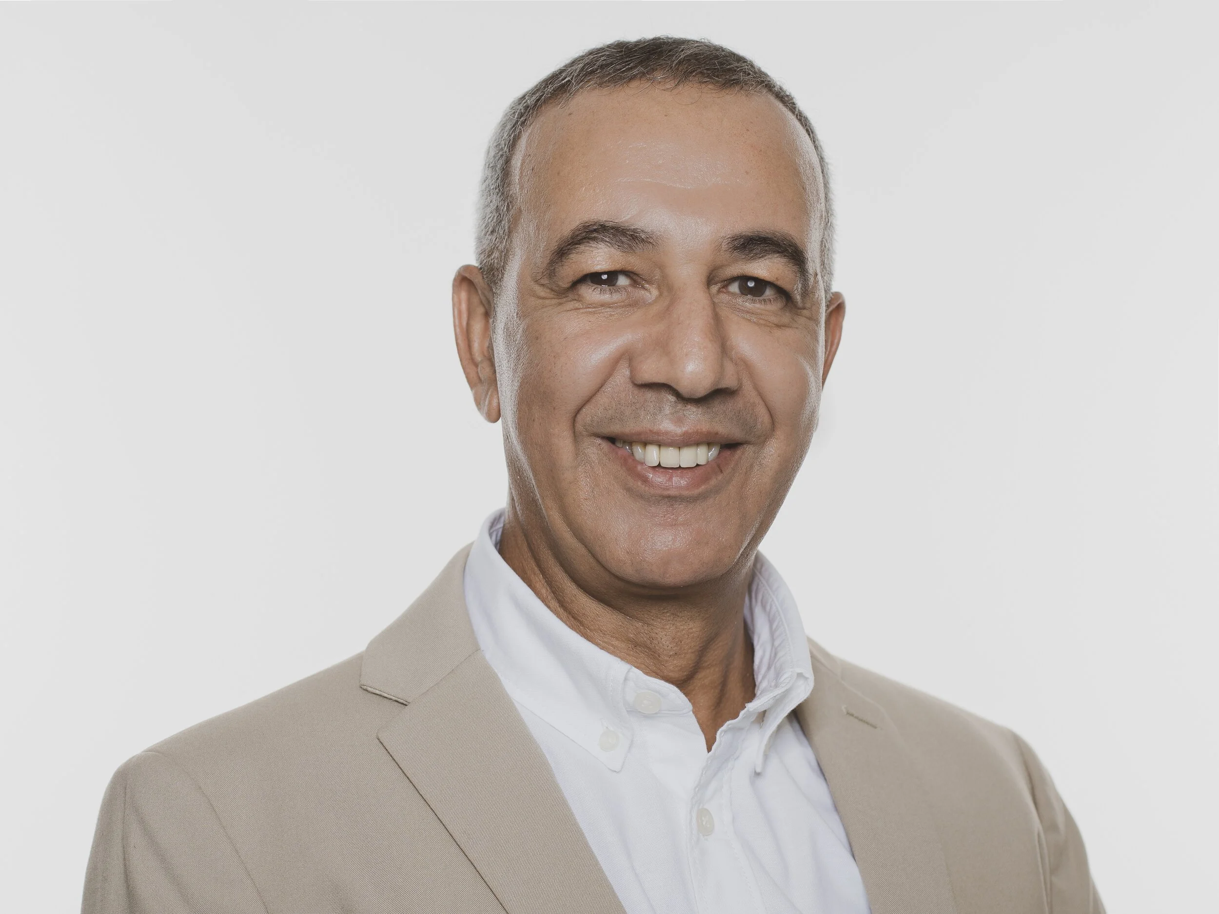 Portrait_28.08.21_Aziz_Photo_selection_photo+pour+candidature.jpg