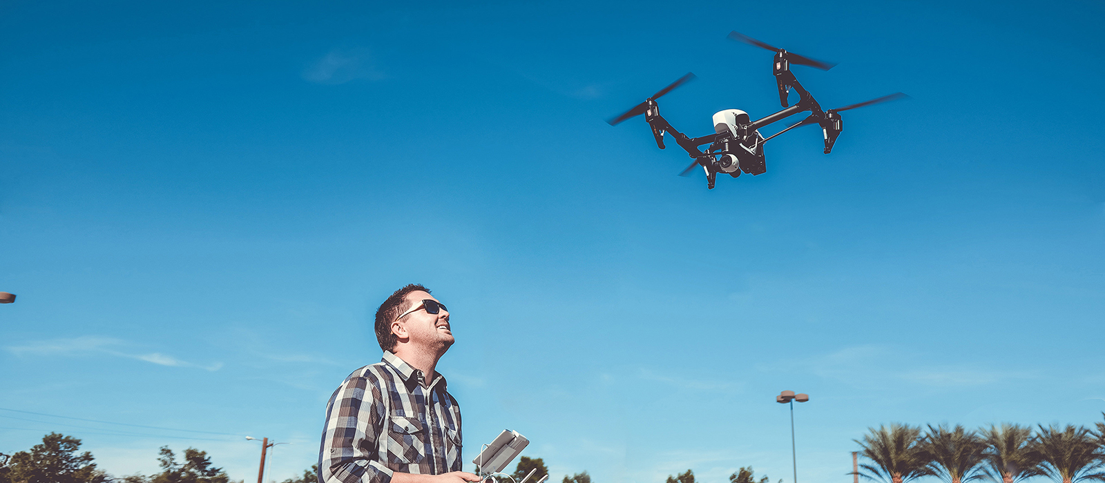 Cortar Mala suerte Desenmarañar Drone Pilot Jobs: Become A Drone Operator | DroneBase