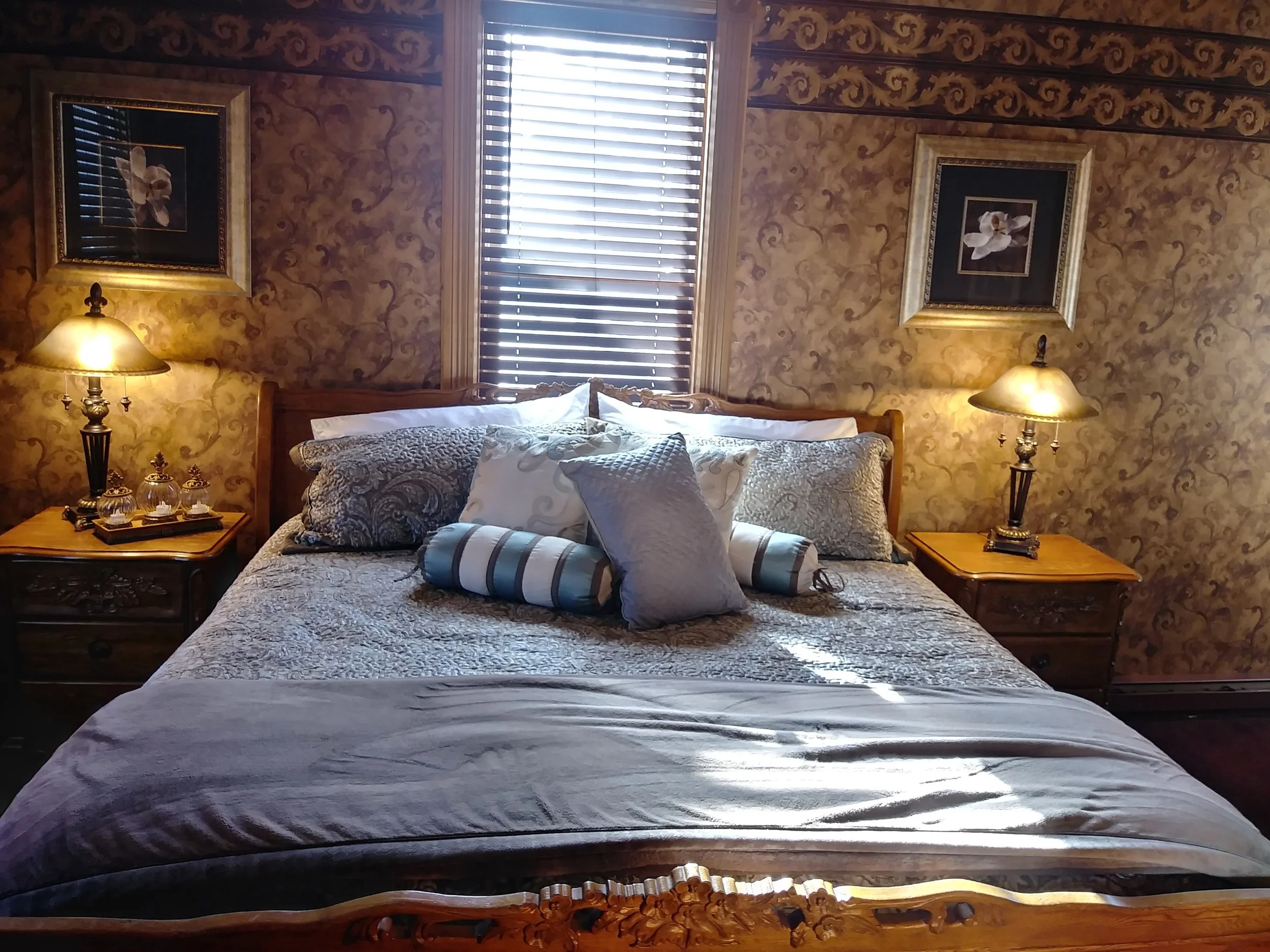 Room 201 03.jpg