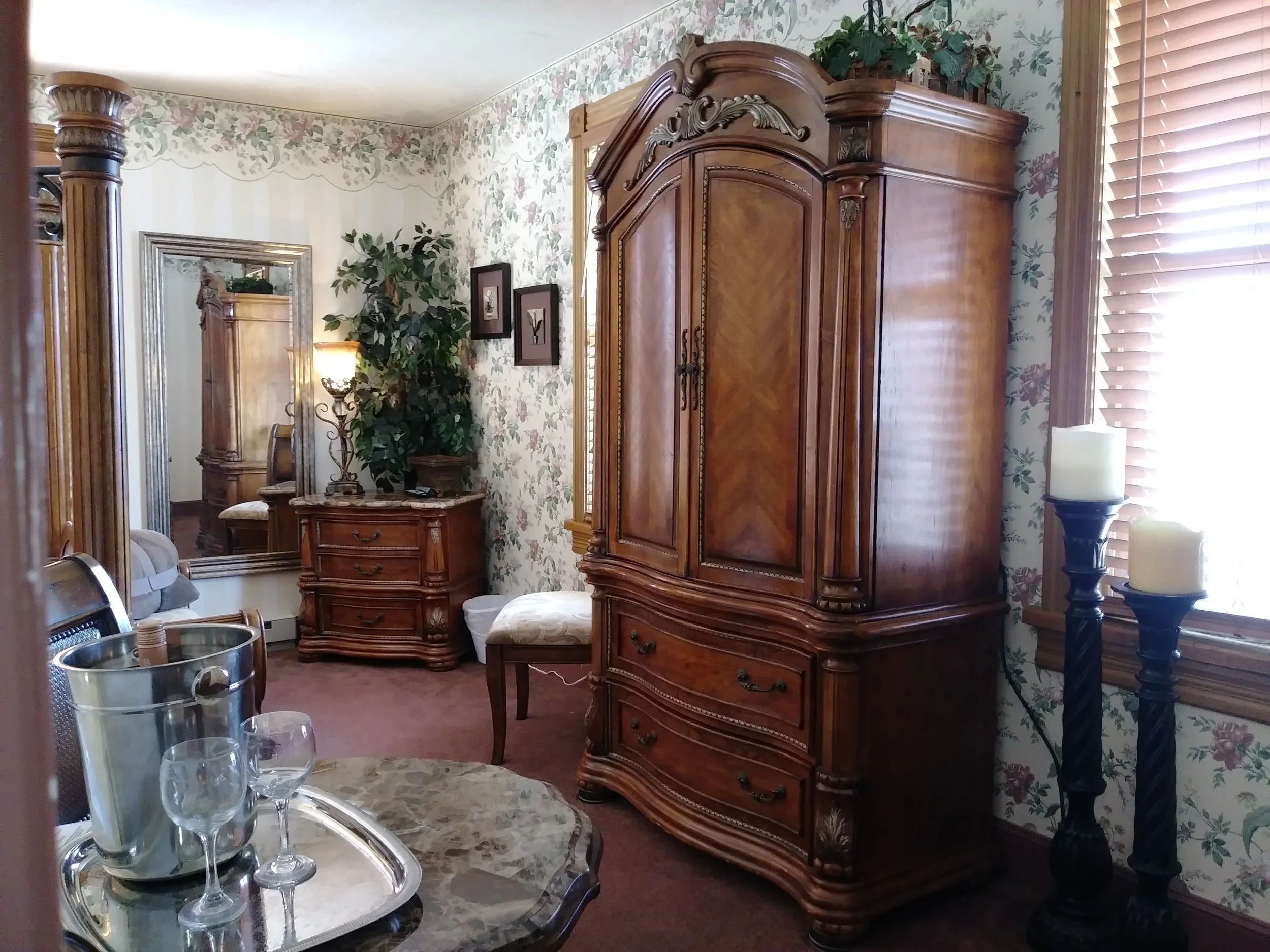 Room 204 10.jpg