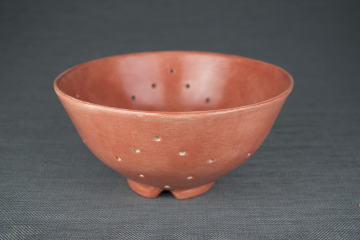 Colander Medium (Tomato).jpg
